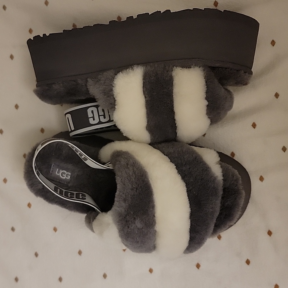UGG platform slides